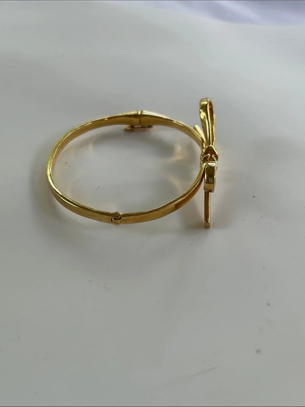 Kate Spade Gold Skinny Mini Bow Hinge Bangle Bracelet Coquette Classic - Picture 3 of 6